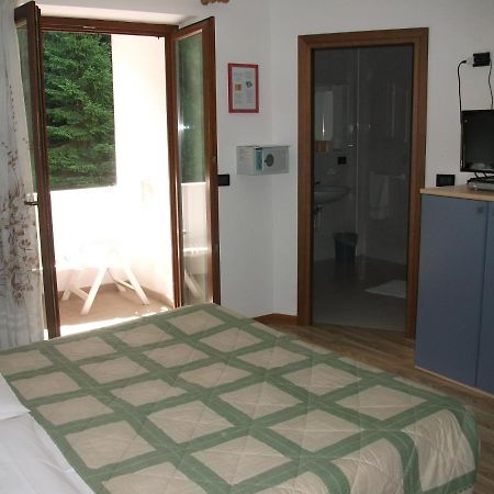 Hotel Genzianella Presenaio Luaran gambar