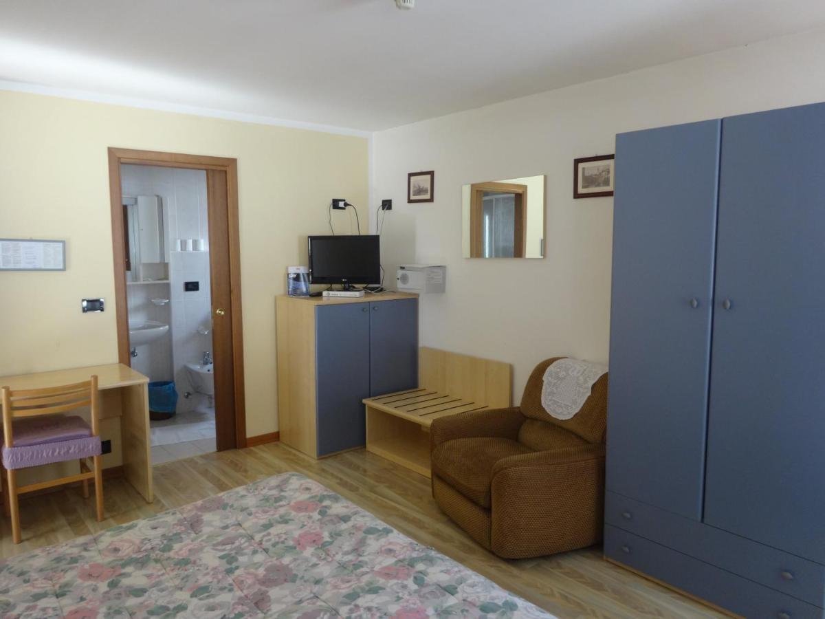 Hotel Genzianella Presenaio Luaran gambar