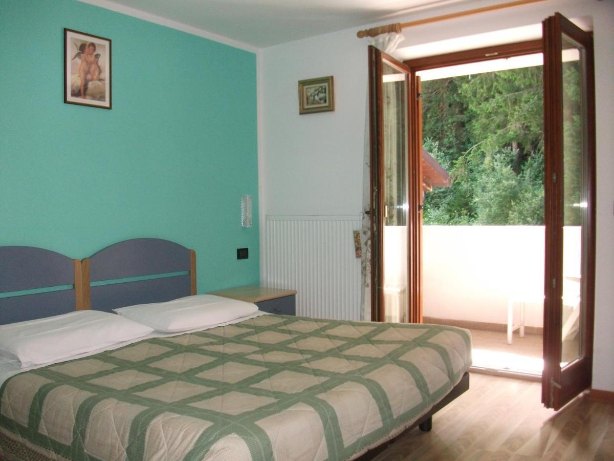 Hotel Genzianella Presenaio Luaran gambar