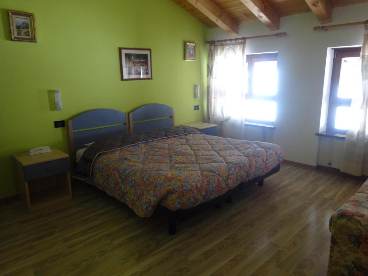 Hotel Genzianella Presenaio Luaran gambar