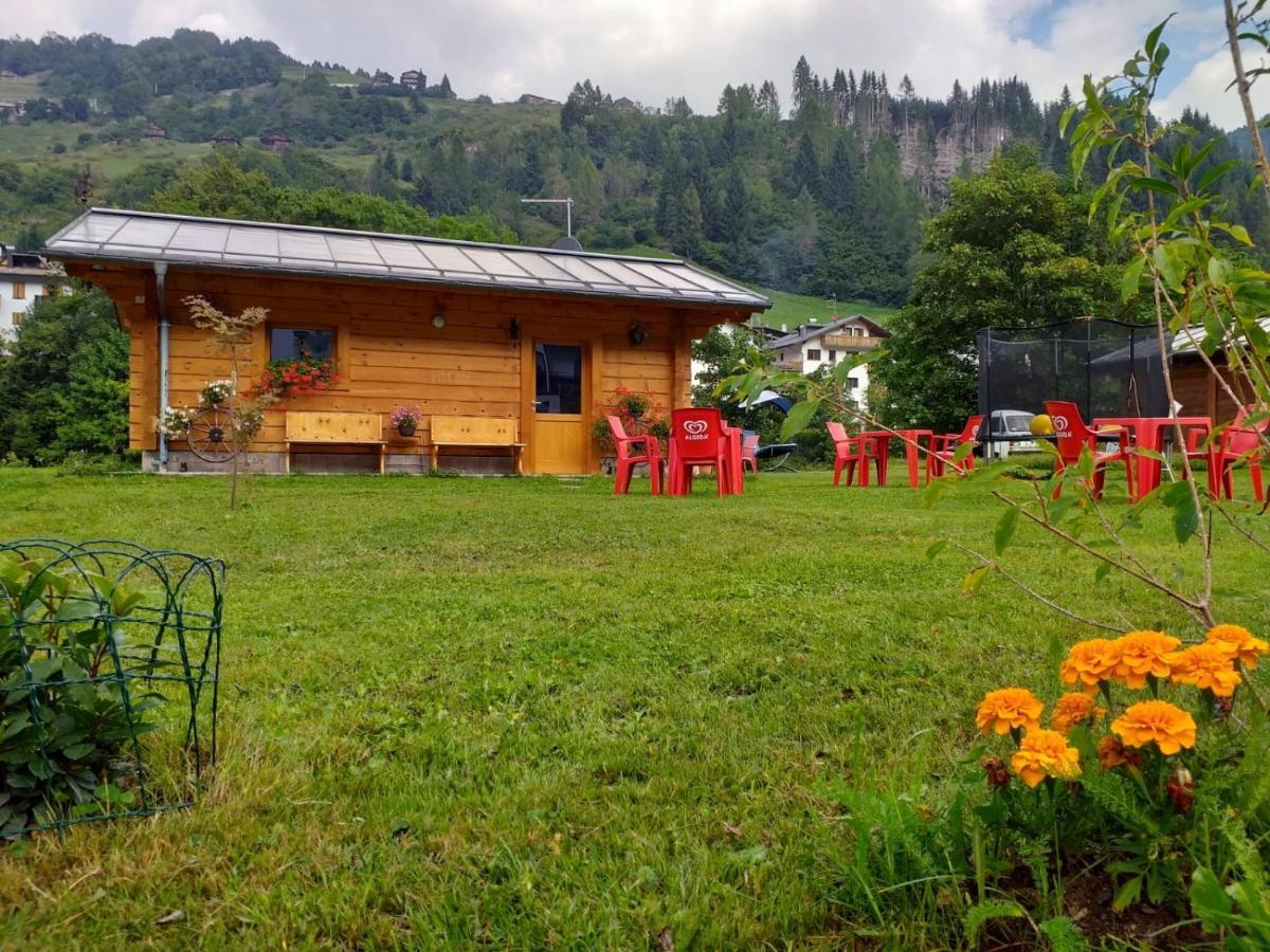 Hotel Genzianella Presenaio Luaran gambar