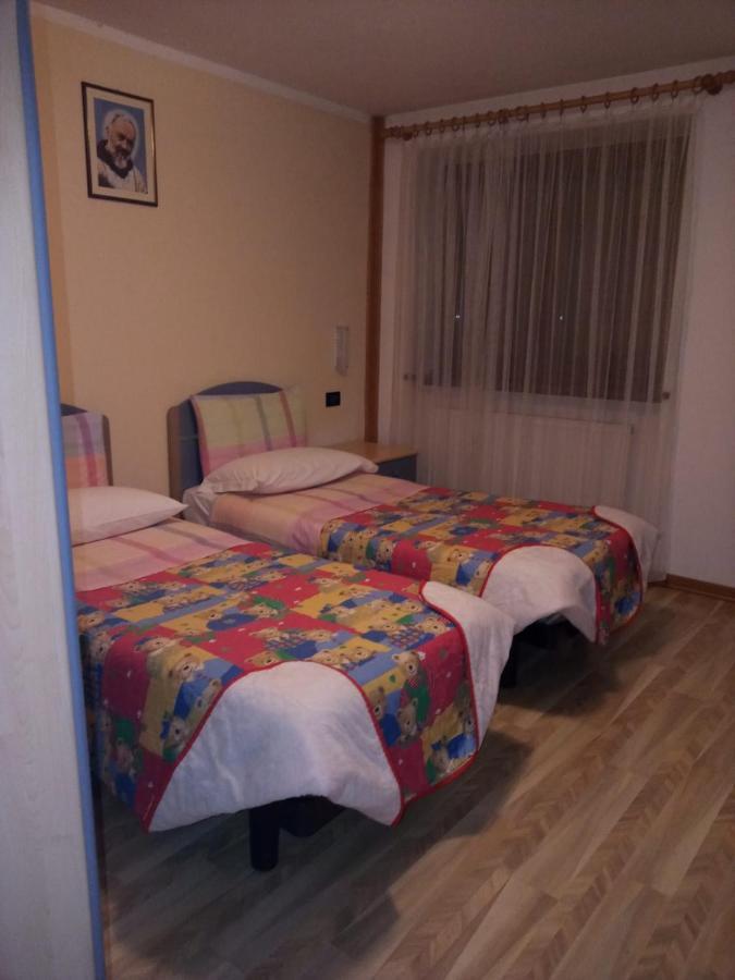 Hotel Genzianella Presenaio Luaran gambar