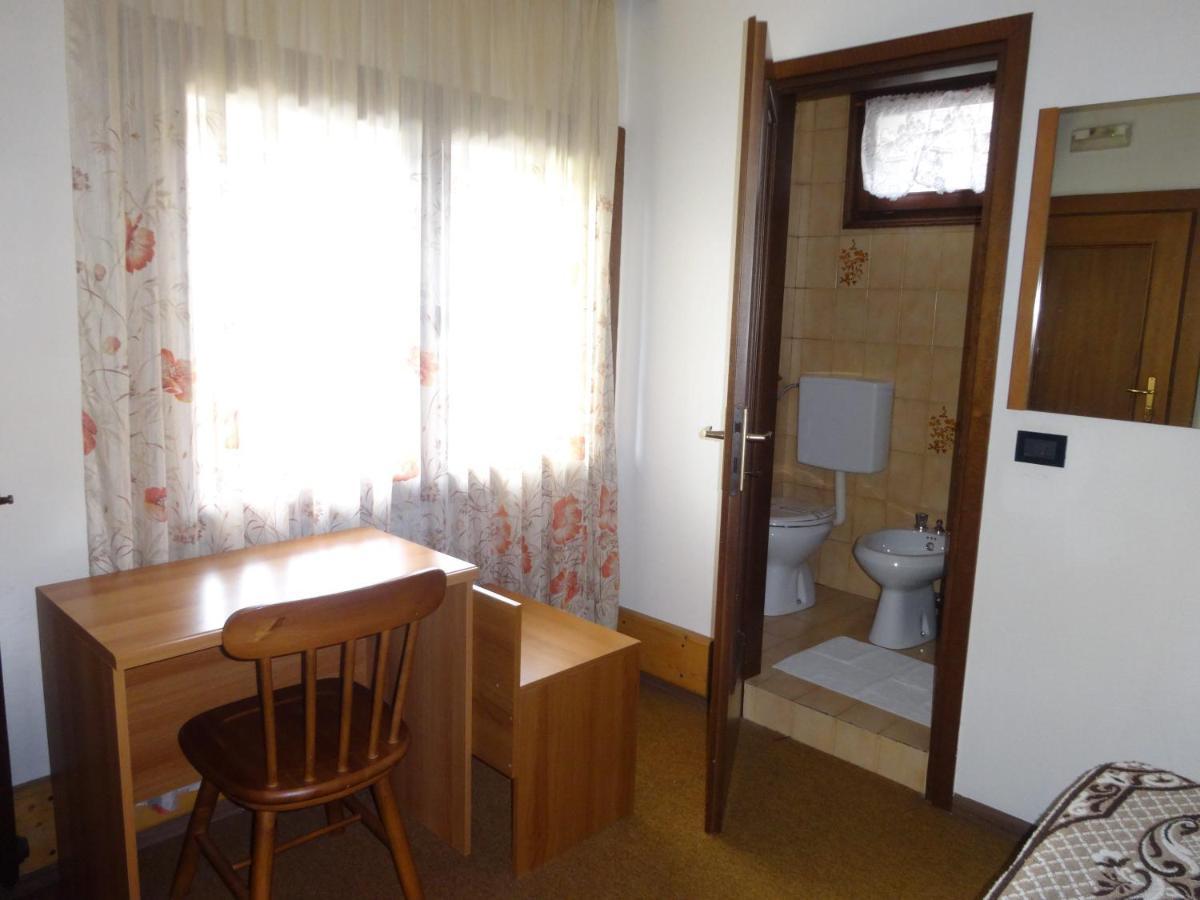 Hotel Genzianella Presenaio Luaran gambar